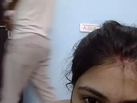 Crazy-Couple-Line online show from October 2025 06:59:01 PM