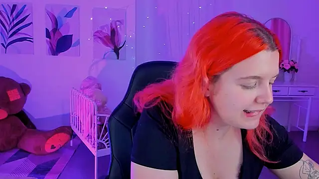 Snapshot of NielletaBlossom chatting on December 2024 05:16:01 PM NielletaBlossom online show from December 2024 05:16:01 PM