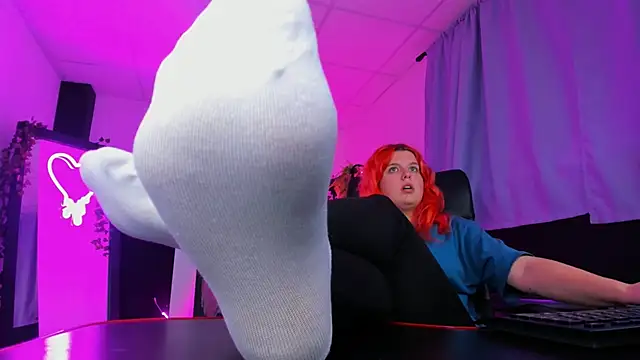 Snapshot of NielletaBlossom chatting on December 2024 02:51:01 PM NielletaBlossom online show from December 2024 02:51:01 PM