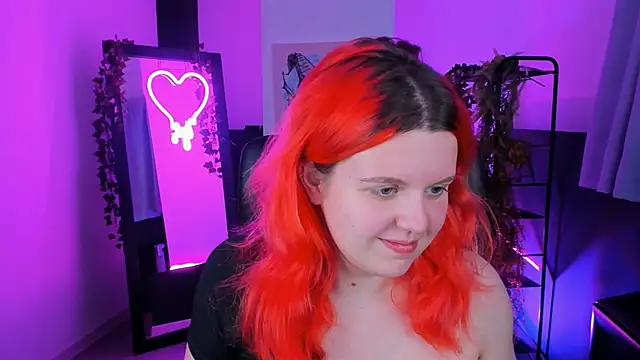 Snapshot of NielletaBlossom chatting on February 2025 05:19:02 PM NielletaBlossom online show from February 2025 05:19:02 PM