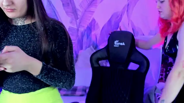 Snapshot of NielletaBlossom chatting on February 2025 05:45:02 AM NielletaBlossom online show from February 2025 05:45:02 AM