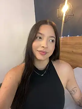 NathRossi online show from February 2025 11:03:01 PM