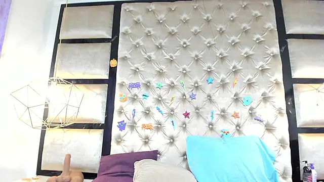 Aurora-Rossi online show from November 2025 02:55:02 AM