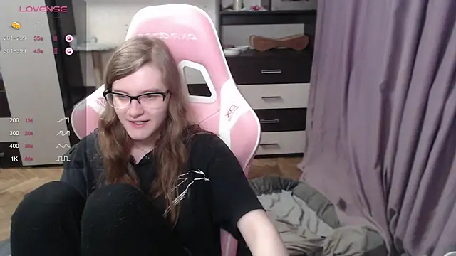 Snapshot of Tomato_Tease chatting on March 2025 08:54:01 PM Tomato Tease online show from March 2025 08:54:01 PM