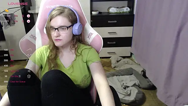 Snapshot of Tomato_Tease chatting on October 2025 05:06:01 AM Tomato Tease online show from October 2025 05:06:01 AM