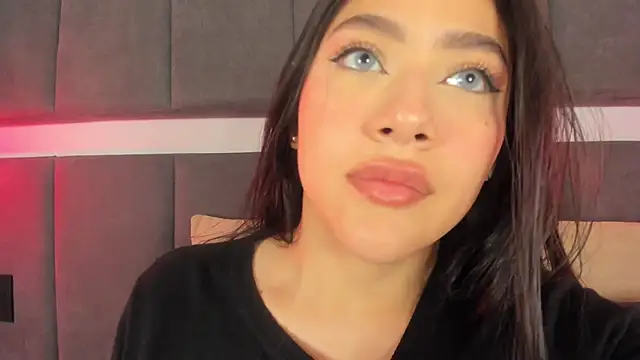 nicolle pierce online show from October 2025 02:14:02 PM