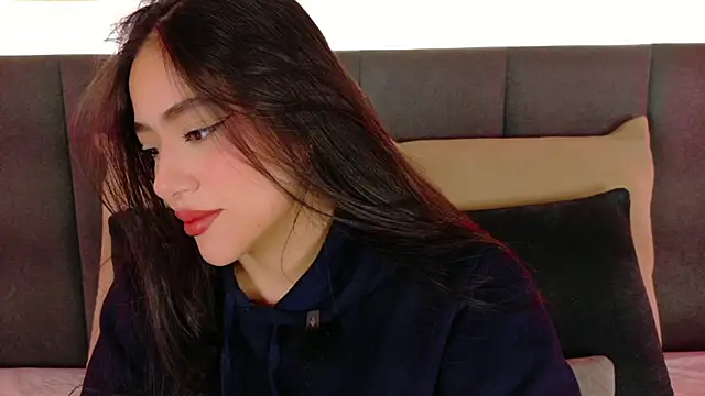 nicolle pierce online show from October 2025 01:44:01 PM