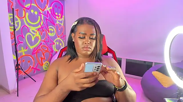 GEANNAROSE online show from January 2025 11:48:01 AM