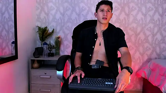 Snapshot of Dorianmistery2322_ chatting on December 2024 11:09:01 AM Dorianmistery2322 online show from December 2024 11:09:01 AM