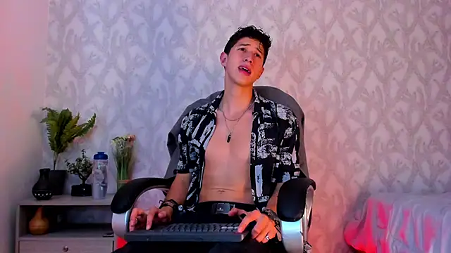 Snapshot of Dorianmistery2322_ chatting on January 2025 03:45:01 AM Dorianmistery2322 online show from January 2025 03:45:01 AM