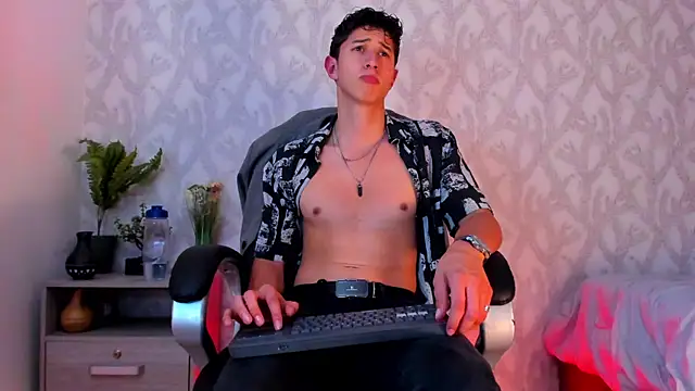 Snapshot of Dorianmistery2322_ chatting on January 2025 09:49:02 AM Dorianmistery2322 online show from January 2025 09:49:02 AM