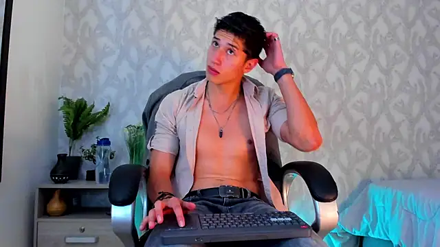 Snapshot of Dorianmistery2322_ chatting on January 2025 04:26:01 AM Dorianmistery2322 online show from January 2025 04:26:01 AM