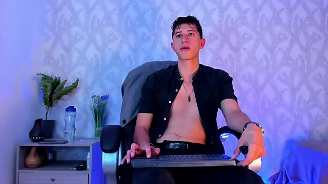 Snapshot of Dorianmistery2322_ chatting on January 2025 08:40:01 AM Dorianmistery2322 online show from January 2025 08:40:01 AM