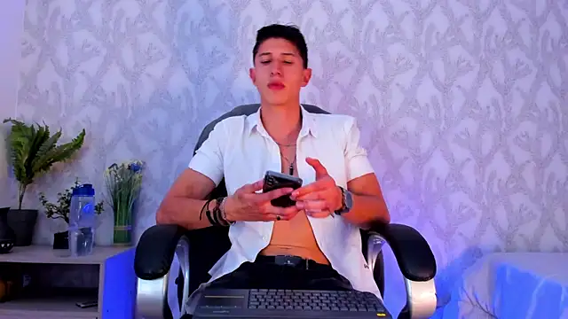 Snapshot of Dorianmistery2322_ chatting on January 2025 04:45:01 PM Dorianmistery2322 online show from January 2025 04:45:01 PM