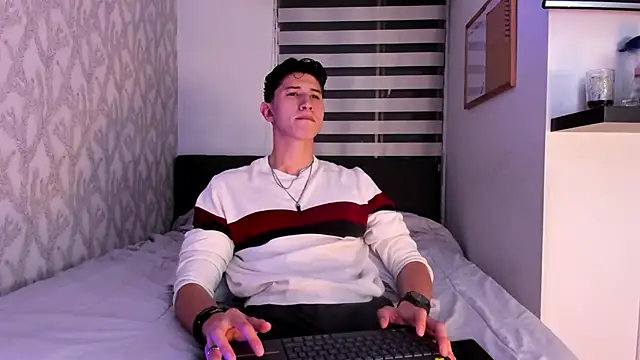 Snapshot of Dorianmistery2322_ chatting on March 2025 04:45:01 AM Dorianmistery2322 online show from March 2025 04:45:01 AM