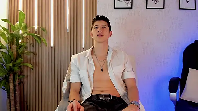 Snapshot of Dorianmistery2322_ chatting on November 2025 12:13:02 AM Dorianmistery2322 online show from November 2025 12:13:02 AM