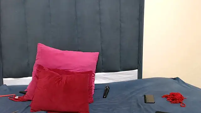 Snapshot of kittykhloe22 chatting on February 2025 07:15:02 PM kittykhloe22 online show from February 2025 07:15:02 PM