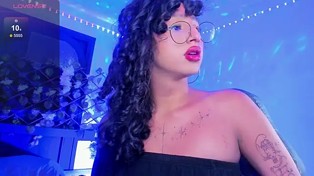 Snapshot of Heka_Prudence chatting on January 2025 03:23:02 AM Heka Prudence online show from January 2025 03:23:02 AM