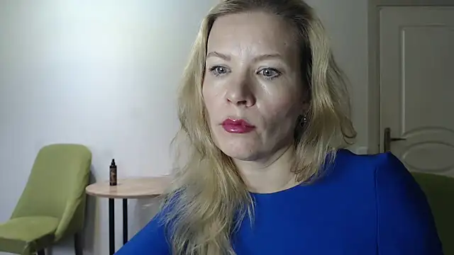 Juli julyyy online show from December 2024 04:55:01 AM