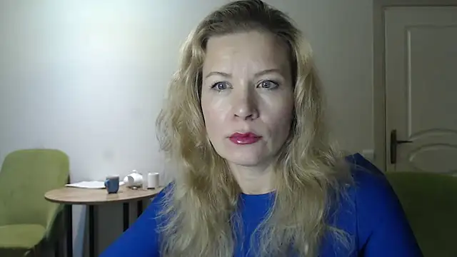 Juli julyyy online show from December 2024 10:47:01 PM