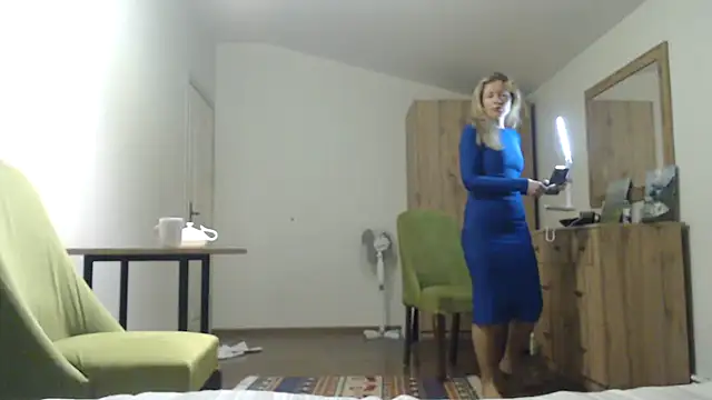 Juli julyyy online show from January 2025 12:18:01 AM