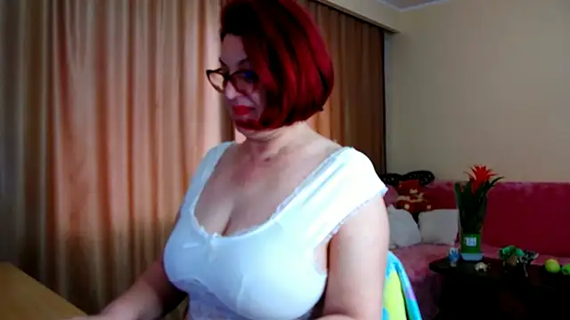 EdithCharm online show from April 2026 01:42:02 PM