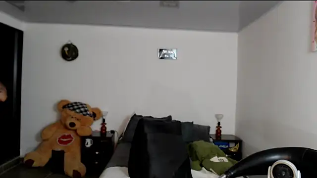 Snapshot of Ana_Maria_1606 chatting on March 2025 08:42:02 PM Ana Maria 1606 online show from March 2025 08:42:02 PM