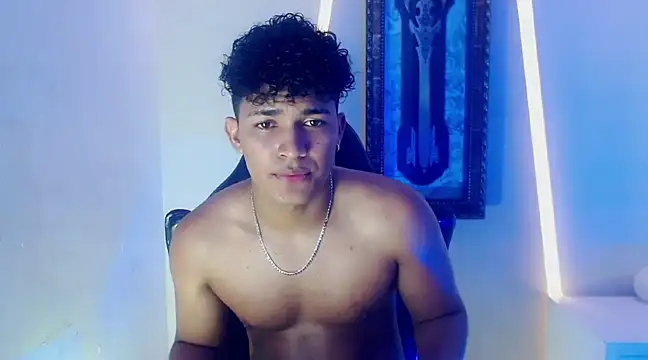 jamescurli  online show from January 2025 08:17:01 AM