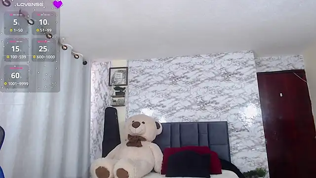 Snapshot of anne_parker chatting on January 2025 02:52:01 PM anne parker online show from January 2025 02:52:01 PM