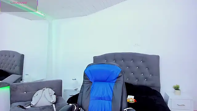 Snapshot of anne_parker chatting on March 2025 02:14:01 PM anne parker online show from March 2025 02:14:01 PM