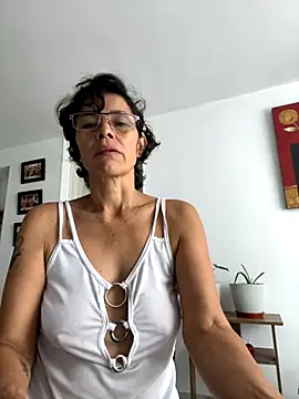 MireyaTorresGu online show from October 2025 02:46:02 PM