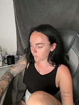 yorkshiregal online show from October 2025 08:19:01 PM