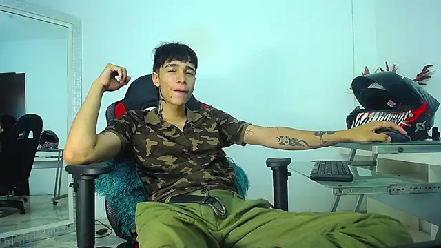 Zacktk7 online show from December 2024 11:13:02 PM