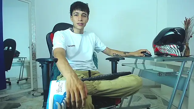 Zacktk7 online show from January 2025 09:00:02 PM