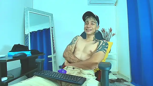 Zacktk7 online show from February 2025 11:32:02 PM