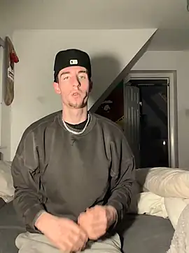 MikesWood21 online show from January 2025 03:50:02 AM