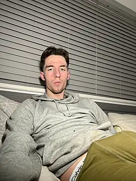 MikesWood21 online show from February 2025 12:32:01 AM