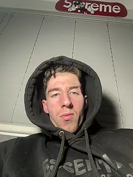 MikesWood21 online show from March 2025 12:43:01 AM