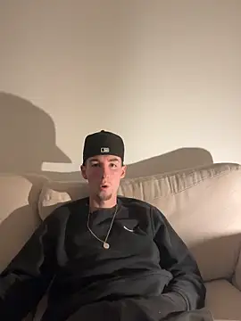 MikesWood21 online show from October 2025 12:52:02 AM