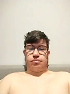 Snapshot of JulesG18 chatting on February 2026 09:03:02 AM JulesG18 online show from February 2026 09:03:02 AM