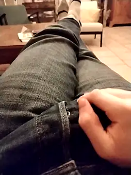 Snapshot of JulesG18 chatting on February 2026 06:20:01 PM JulesG18 online show from February 2026 06:20:01 PM