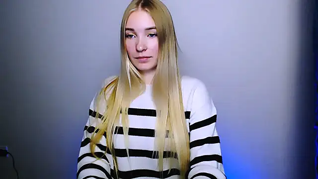 Queen ofLove online show from October 2025 10:10:02 PM