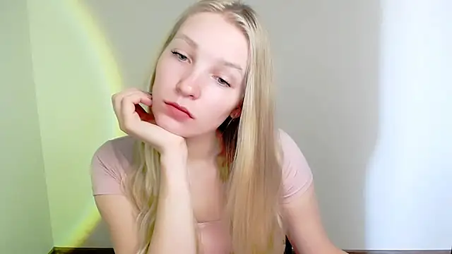 Queen ofLove online show from April 2026 08:04:02 AM