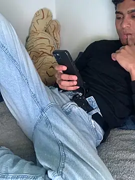 Snapshot of Ryan-hot chatting on October 2025 12:12:02 AM Ryan-hot online show from October 2025 12:12:02 AM