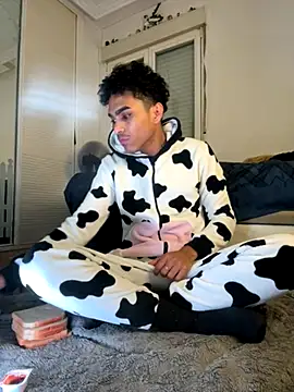 Snapshot of Ryan-hot chatting on November 2025 03:16:02 AM Ryan-hot online show from November 2025 03:16:02 AM