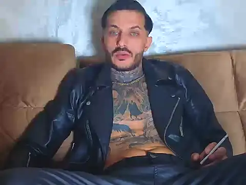 Snapshot of MentoXXL chatting on November 2025 05:26:02 PM MentoXXL online show from November 2025 05:26:02 PM