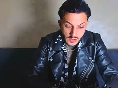 Snapshot of MentoXXL chatting on November 2025 01:56:02 PM MentoXXL online show from November 2025 01:56:02 PM