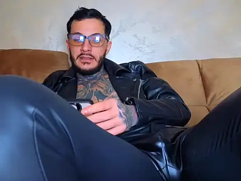 MentoXXL online show from March 2026 01:37:02 PM