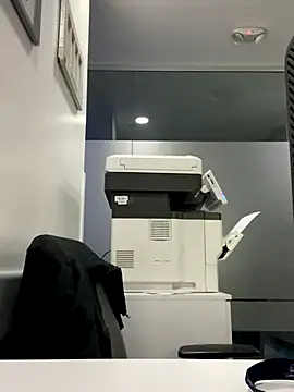 Keittly  online show from December 2025 03:36:02 AM