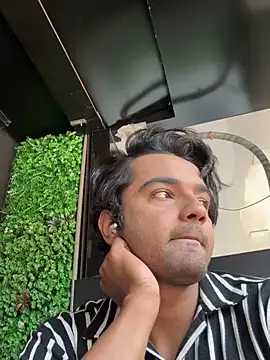 Snapshot of MythIndian chatting on December 2024 10:50:01 AM MythIndian online show from December 2024 10:50:01 AM
